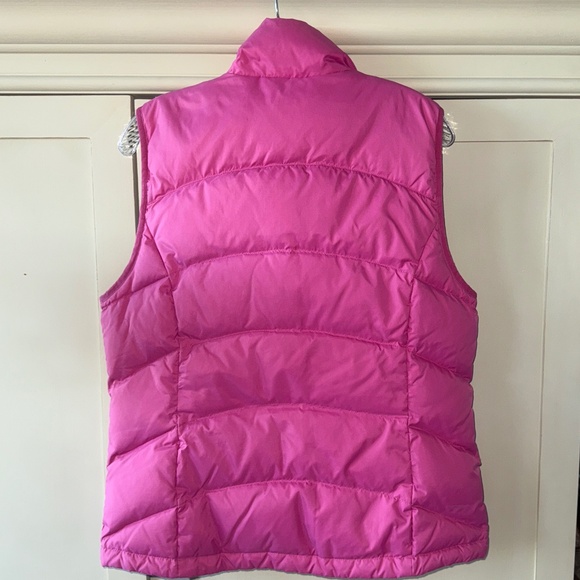 Vineyard Vines Quilted Puffer Vest - Dark Pink - Medium - Picture 3 of 4